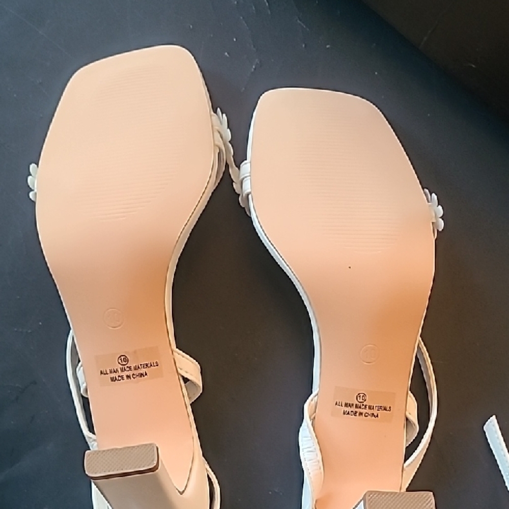 Lulu's White Floral Strap Heeled Sandals - Picture 3 of 4